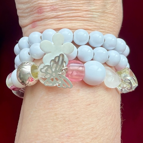Bracelets, 3 elastic white 2 bead 1 glass - jewelry - Picture 2 of 16